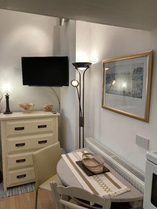 Studio Annexe With Separate Shower Room Broadhempston Exterior photo